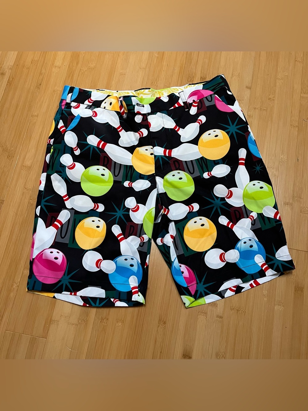 Loudmouth Men's Size 36 Golf Shorts Bowling “Gutter Ball”